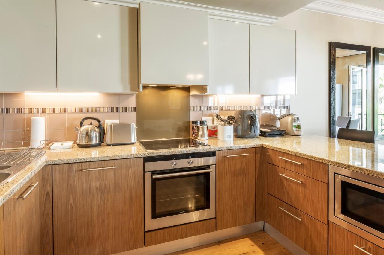 Cape Royale I Whosting Apartment เคปทาวน์ ภายนอก รูปภาพ
