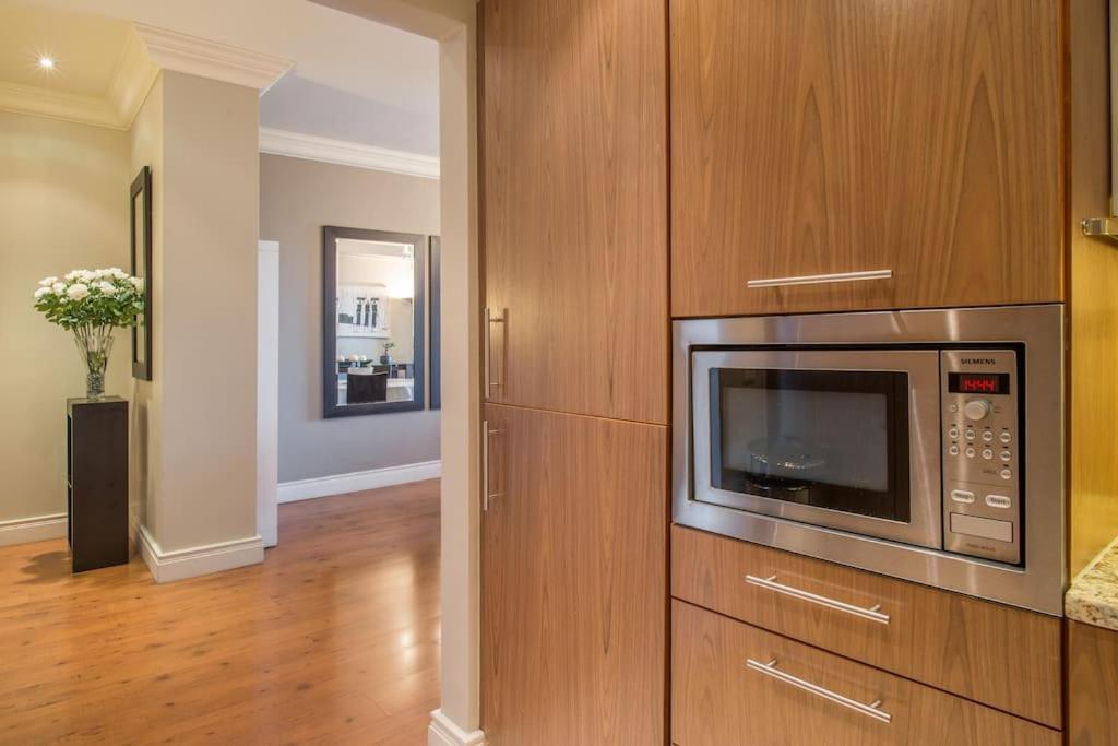 Cape Royale I Whosting Apartment เคปทาวน์ ภายนอก รูปภาพ