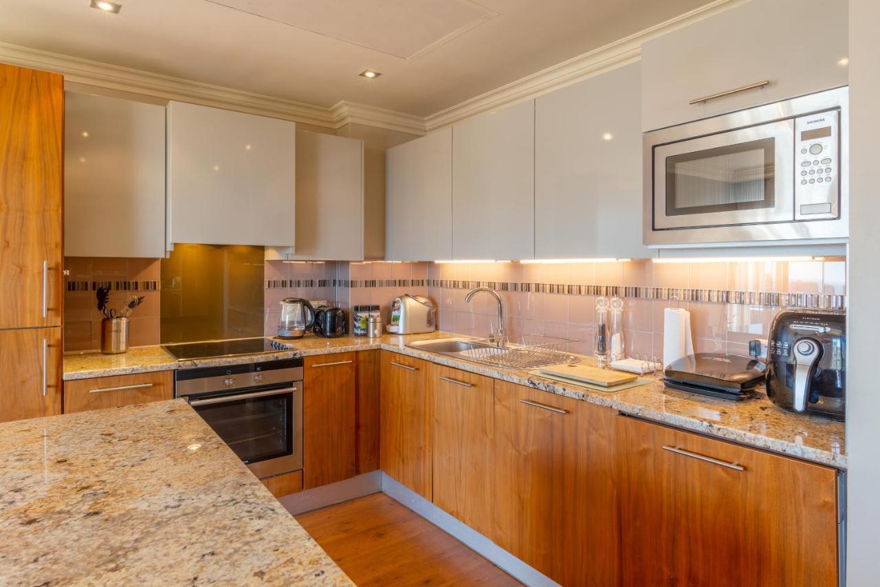 Cape Royale I Whosting Apartment เคปทาวน์ ภายนอก รูปภาพ