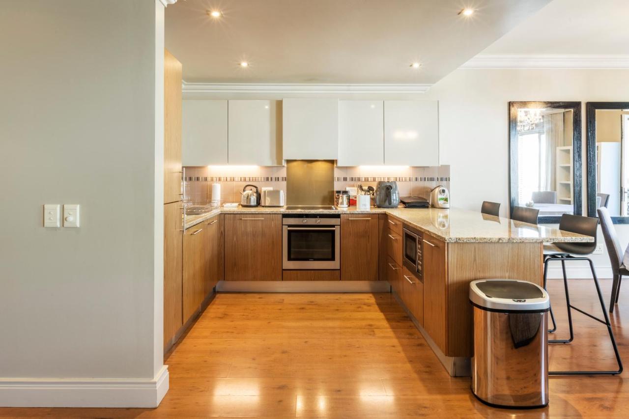 Cape Royale I Whosting Apartment เคปทาวน์ ภายนอก รูปภาพ